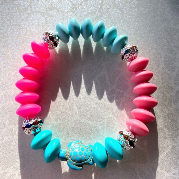 Pink and Blue Beaded Bracelet with Turtle Charm - Picture 1 of 3